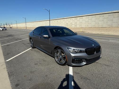 2018 BMW 740 i