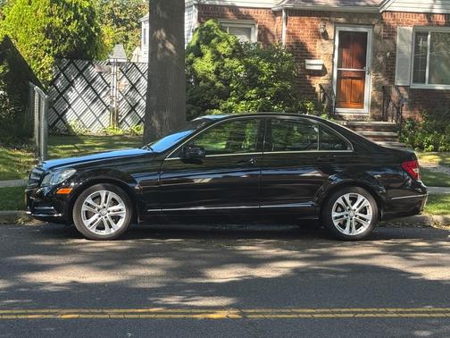 Black 2014 Mercedes-Benz C-Class C 300 4MATIC Luxury
