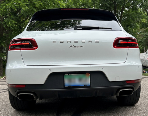 White 2018 Porsche Macan Macan