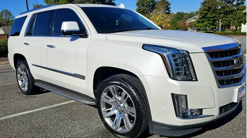 2017 Cadillac Escalade Luxury