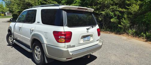 White 2003 Toyota Sequoia SR5