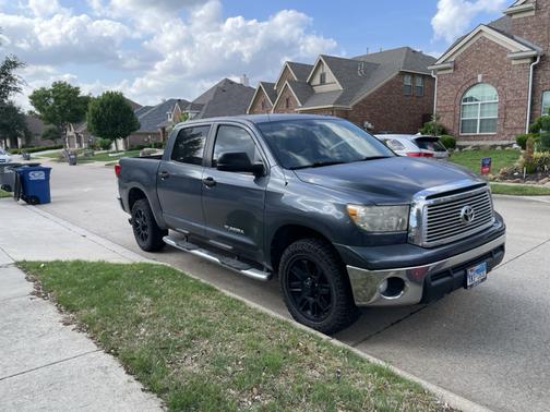 Blue 2010 Toyota Tundra Grade