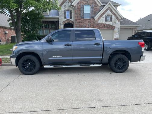 Blue 2010 Toyota Tundra Grade