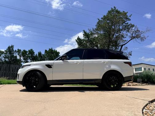 White 2020 Land Rover Range Rover Sport HSE MHEV