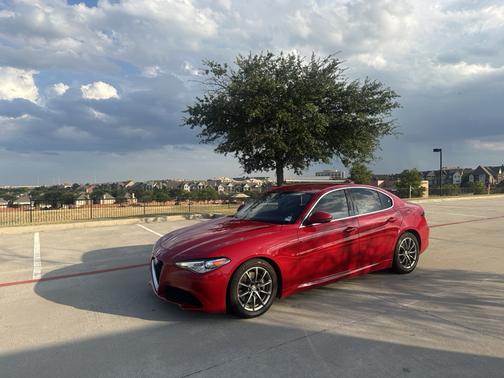 2018 Alfa Romeo Giulia Base