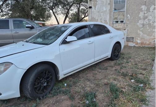 White 2011 Chevrolet Malibu 1LT