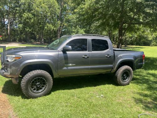 2016 Toyota Tacoma SR5