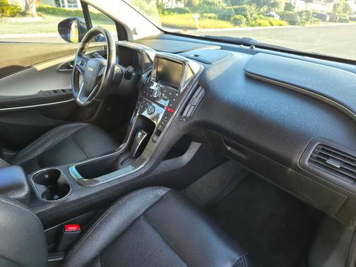 2015 Chevrolet Volt Base