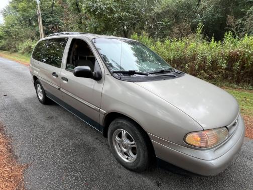 1995 Ford Windstar GL