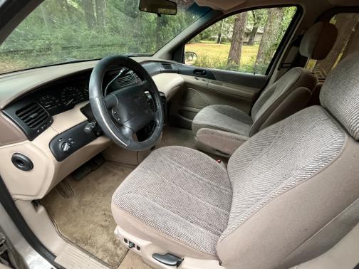 1995 Ford Windstar GL