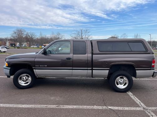 Brown 1998 Dodge Ram 1500 Quad Cab