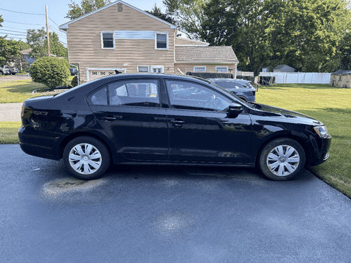 Black 2014 Volkswagen Jetta Auto SE