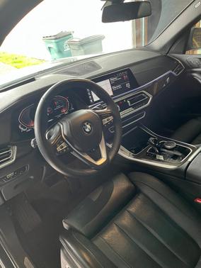Black 2022 BMW X5 xDrive40i