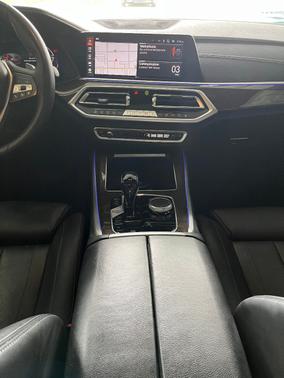Black 2022 BMW X5 xDrive40i