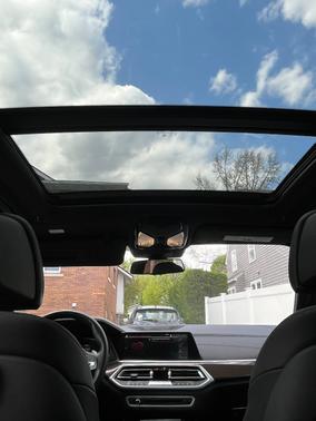 Black 2022 BMW X5 xDrive40i