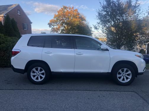 2013 Toyota Highlander Base