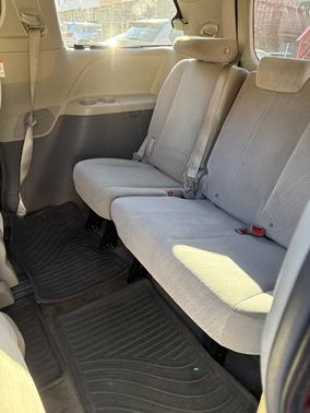 2017 Toyota Sienna LE