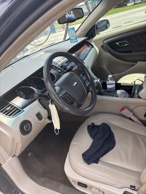 2011 Ford Taurus SEL