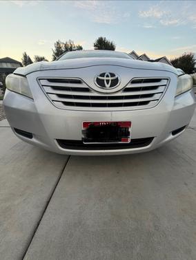 Gray 2009 Toyota Camry XLE