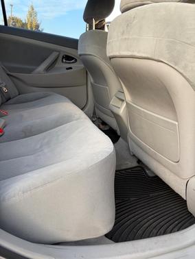 Gray 2009 Toyota Camry XLE