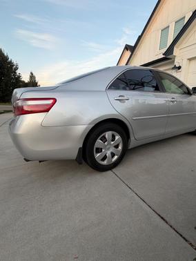 Gray 2009 Toyota Camry XLE