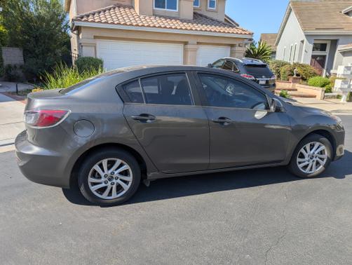 2013 Mazda Mazda3 i Touring