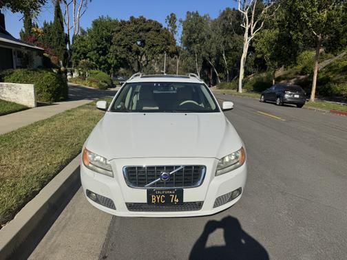 2008 Volvo V70 3.2