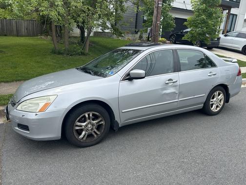 Silver 2007 Honda Accord EX