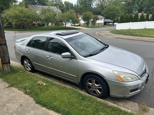 Silver 2007 Honda Accord EX