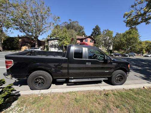 Blue 2014 Ford F-150 XLT