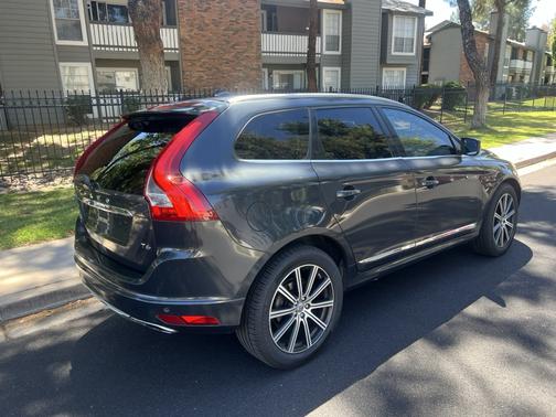 Gray 2015 Volvo XC60 T6 Platinum