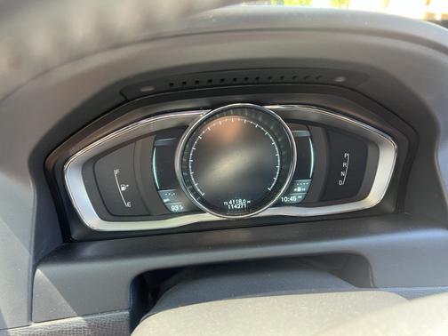 Gray 2015 Volvo XC60 T6 Platinum
