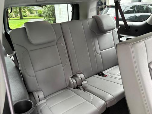 White 2019 Chevrolet Suburban LT