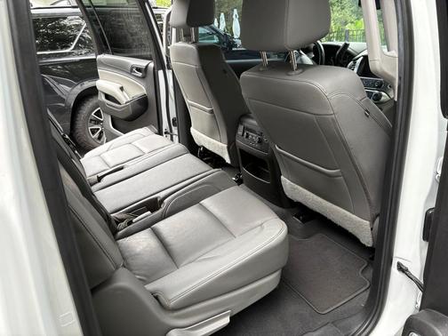 White 2019 Chevrolet Suburban LT