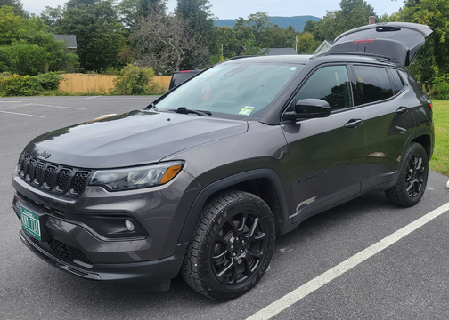 Gray 2023 Jeep Compass Altitude