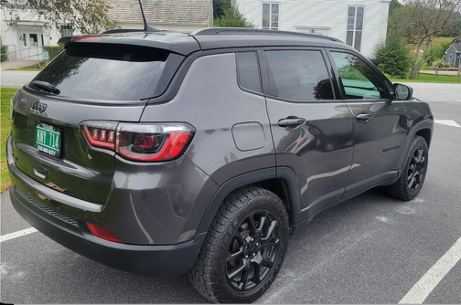 Gray 2023 Jeep Compass Altitude