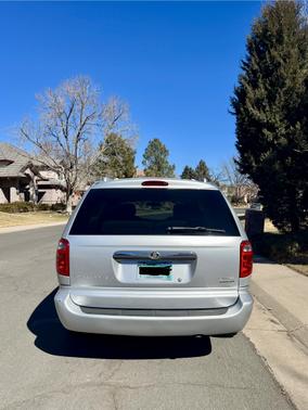 2002 Chrysler Town & Country Limited