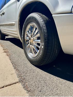2002 Chrysler Town & Country Limited