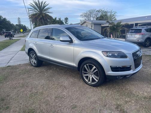 Silver 2011 Audi Q7 3.0T Premium