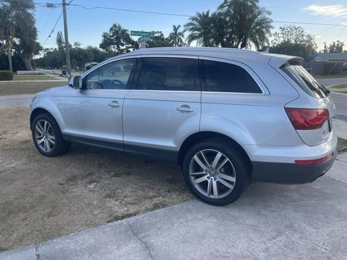 Silver 2011 Audi Q7 3.0T Premium