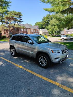 Silver 2015 Jeep Grand Cherokee Limited