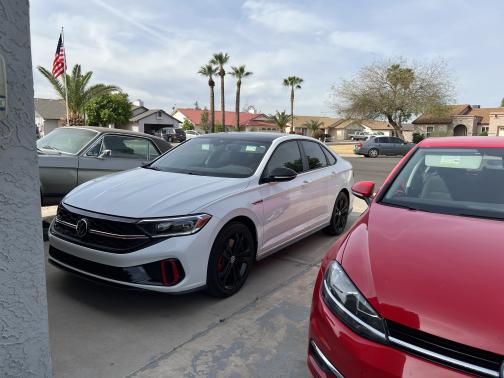 Photo 1 of 6 of 2022 Volkswagen Jetta GLI 2.0T Autobahn