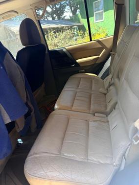 White 2002 Mitsubishi Montero Limited