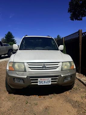 White 2002 Mitsubishi Montero Limited