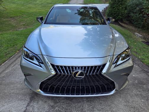 2022 Lexus ES 350 Base
