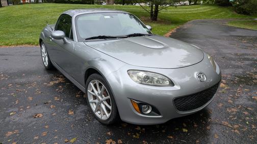 Silver 2011 Mazda MX-5 Miata Grand Touring