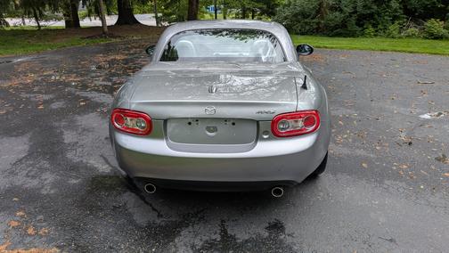 Silver 2011 Mazda MX-5 Miata Grand Touring