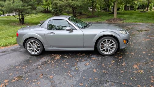 Silver 2011 Mazda MX-5 Miata Grand Touring