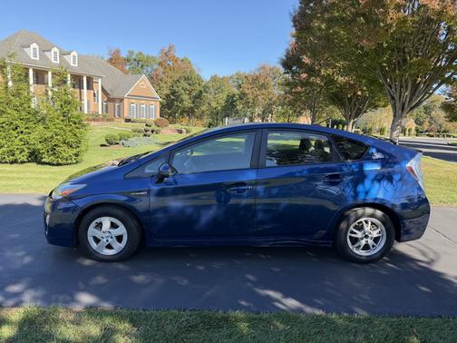 2010 Toyota Prius II