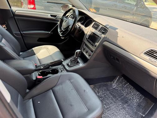Beige 2015 Volkswagen Golf SportWagen TDI SEL 4-Door